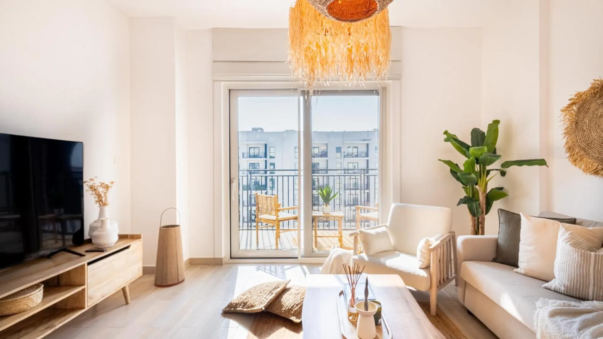 Voyage'S Two-Bedroom Haven Abu Dhabi