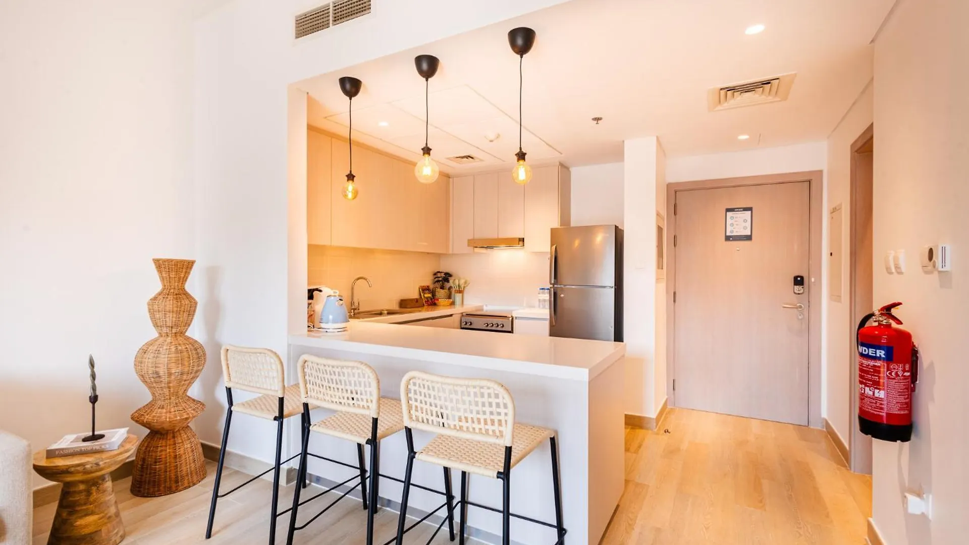 Voyage'S Two-Bedroom Haven Abu Dhabi 0*,